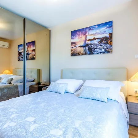 3 Bedroom In Lägenhet