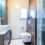 Apartamento 3 Bedroom Gorgeous In *