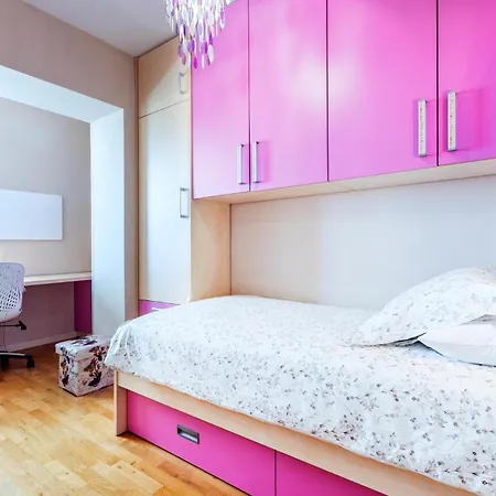 3 Bedroom Gorgeous In * 스플리트